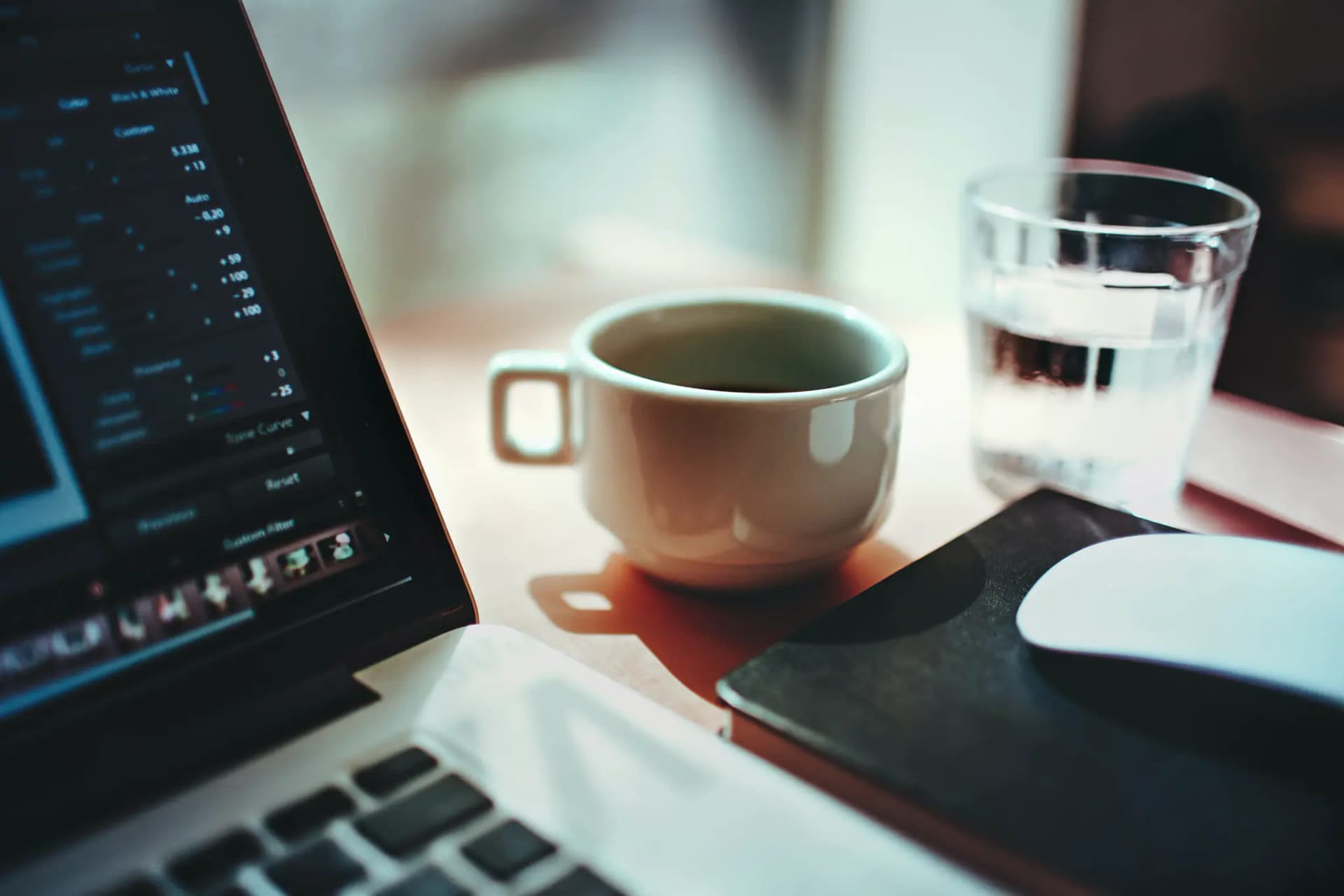 Новые ограничения в кафе: всё больше заведений запрещают ноутбуки