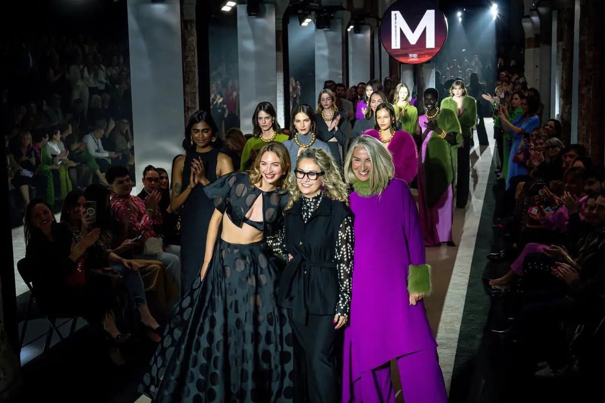 "Каталония — страна моды": прозрачные ткани Simorra и закатные мотивы Lola Casademunt by Maite