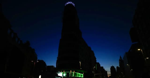 Твит Red Eléctrica от 9 апреля: «Риска отключения нет...»