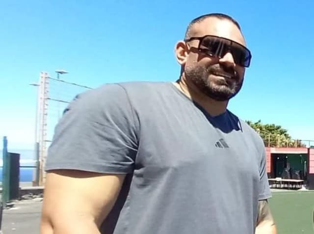 Убийство на Тенерифе: кикбоксер и вышибала доставили труп мужчины в полицейский участок