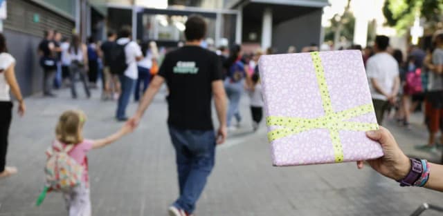 Ни спа, ни хамона: школы отказываются от подарков учителям