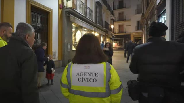 Ночные сторожевые патрули возобновят обход улиц Севильи с 1 октября