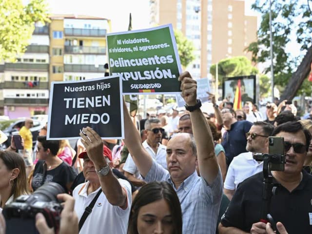 «Испания захвачена»: гнев жителей Орталеса из-за преступлений мигрантов и бездействия властей