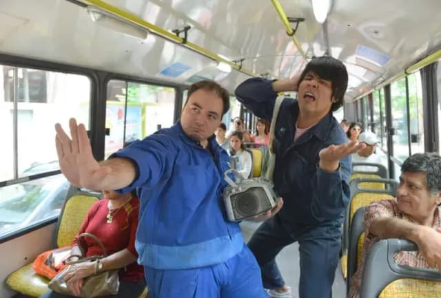 Музыка без наушников под запретом: в испанском городе за это будут штрафовать на 200 евро