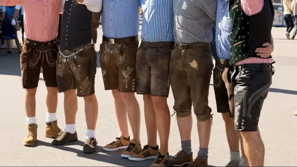 Фольклор с последствиями: испанская гвардия против австрийских дебоширов