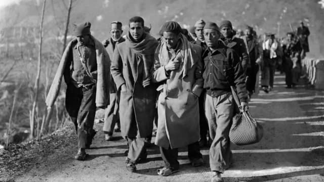 «Закон о внуках»: Испания вернула гражданство 240 000 потомкам изгнанных республиканцев