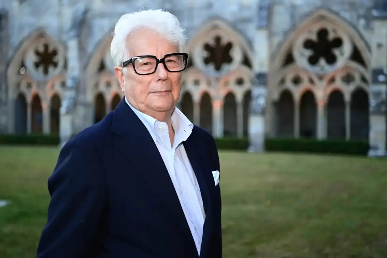 Кен Фоллетт представляет свой новый роман и рассказывает о лете в Испании