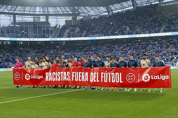Организация ACOM обвиняет испанские футбольные клубы в попустительстве разжиганию ненависти к евреям на стадионах