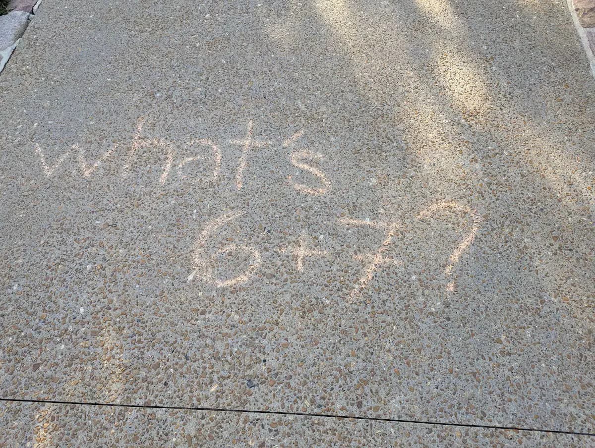 Слово года, которое не значит ничего: загадочный мем, сводящий взрослых с ума