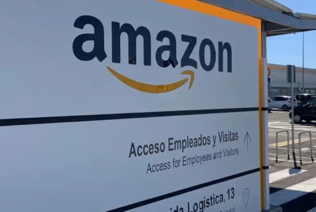 Amazon намерена уволить 978 сотрудников в офисах Барселоны