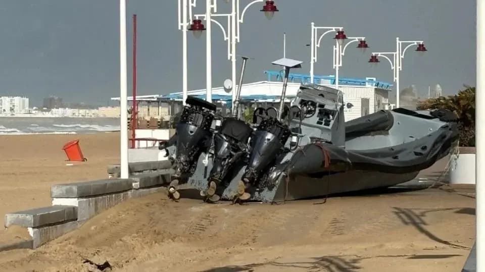 Невероятно: наркоторговцы припарковали наркокатер на набережной Кадиса