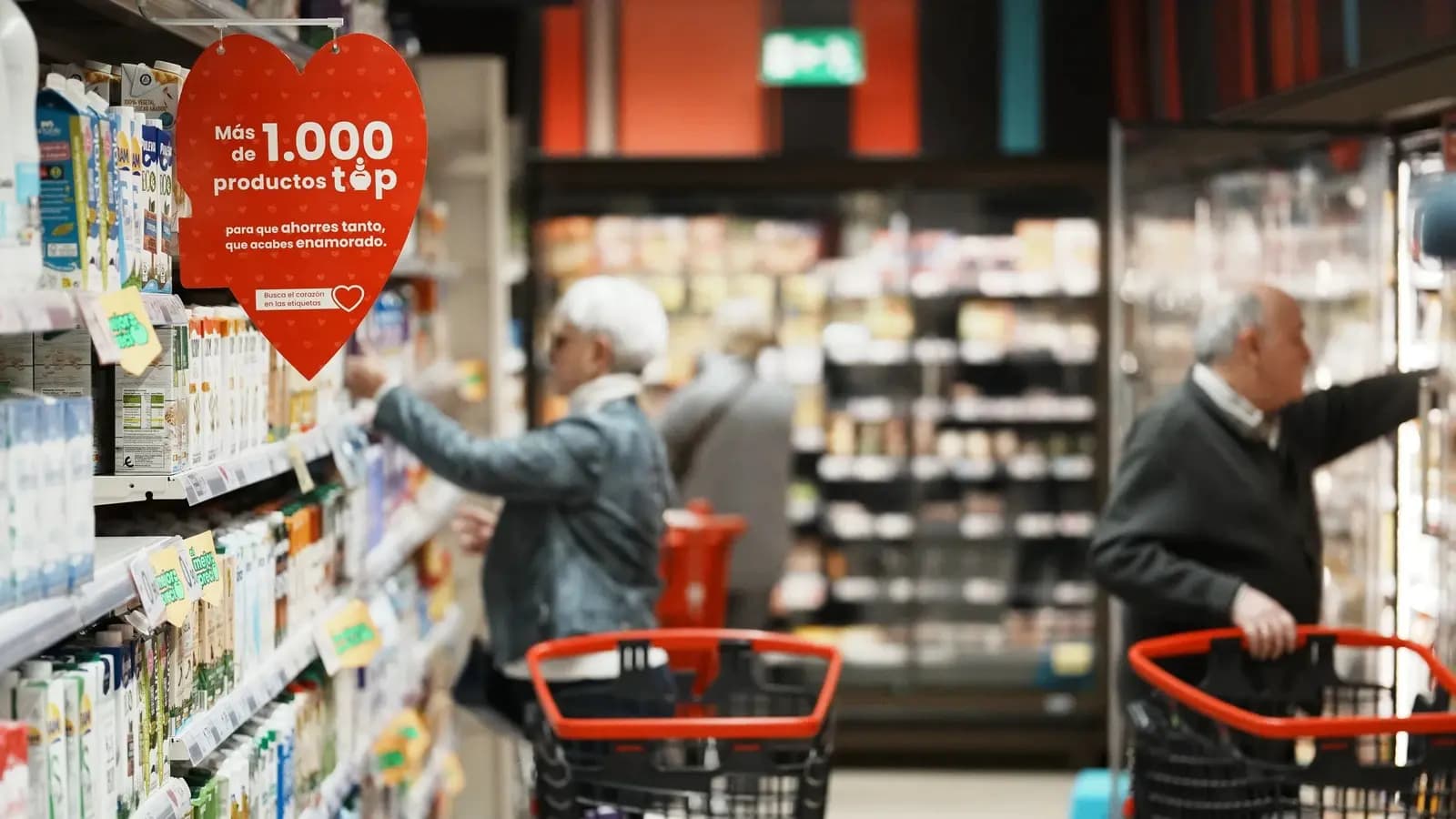 Расходы испанских домохозяйств на рождественские застолья в этом году вырастут на 30%