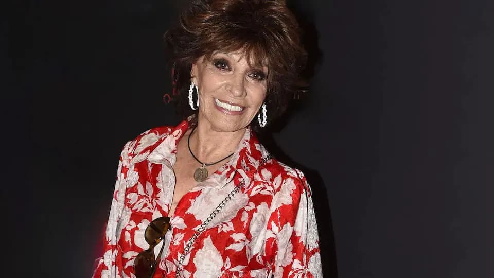 От хита «Пако, Пако, Пако» до одинокой смерти: трагический финал Энкарниты Поло