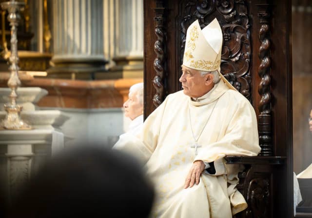 Первый в Испании: действующий епископ под следствием Ватикана за педофилию