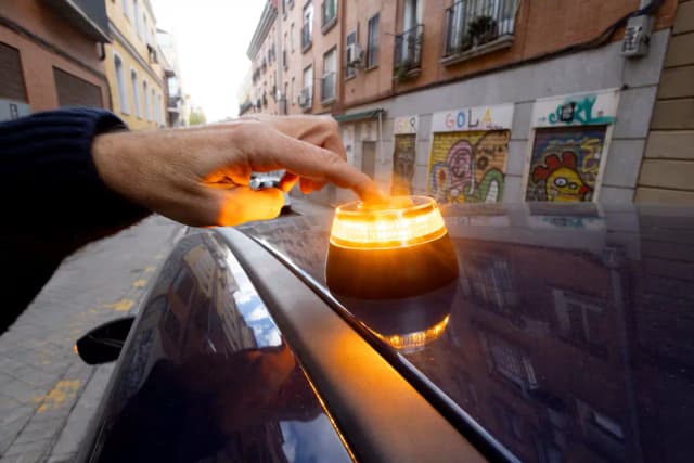 Маяк V16: DGT разъясняет, как он работает и какие данные передает на самом деле