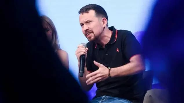 Булавка для декольте и деньги аятолл: правила шоу Иглесиаса