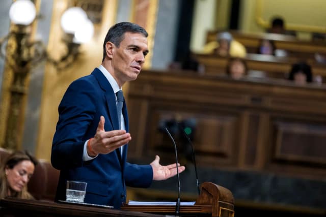 Санчес в Конгрессе: аварии на железной дороге - часть нормального функционирования системы