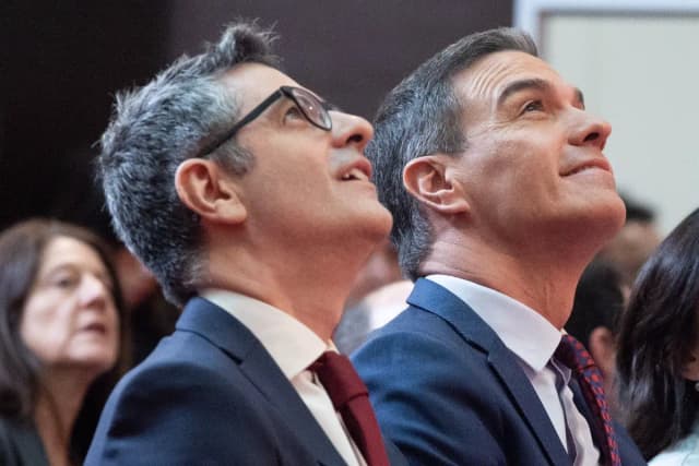 Правительство Санчеса потратило более 230 000 евро на издание 55 000 книг для продвижения ислама в начальной школе