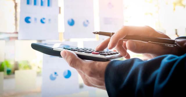 Испания вводит механизм ограничения цен на продукты и услуги при катастрофах