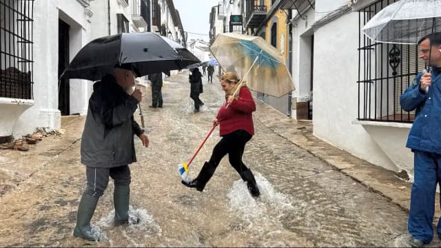 Стихия против Андалусии: число эвакуированных достигло пяти тысяч человек