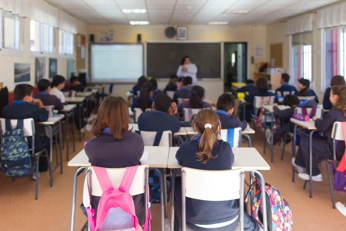 Школы в Испании меняют имена и пол несовершеннолетних без ведома родителей в 60% случаев