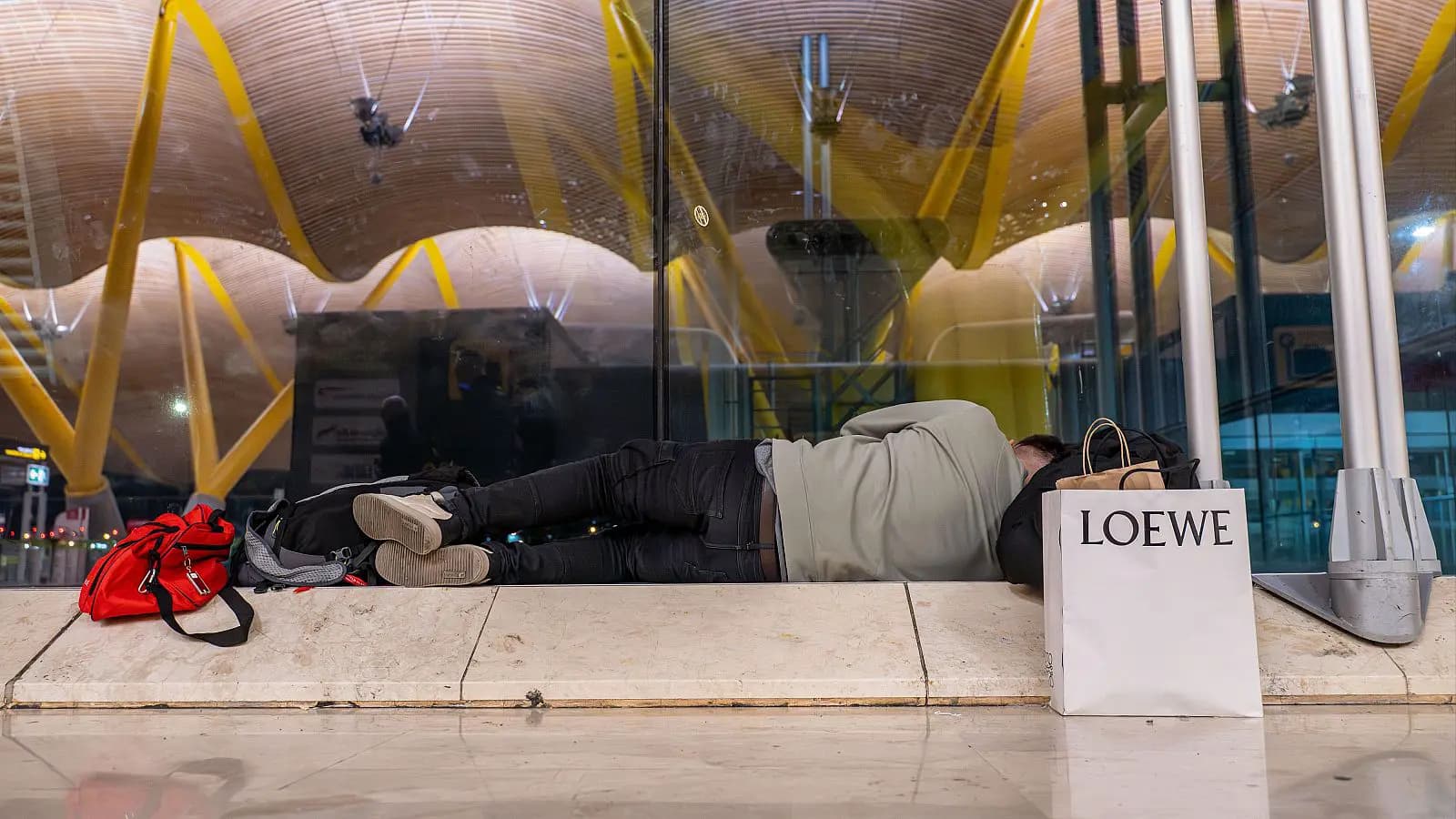 Из аэропорта в больницу: бездомные нашли приют в детском отделении Ла Пас