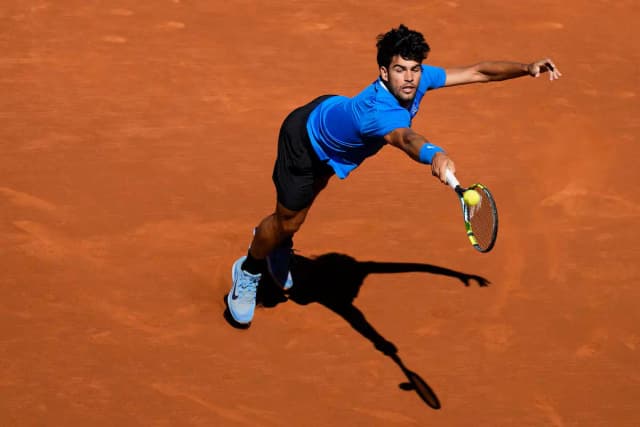 Алькарас пропускает «Ролан Гаррос» из-за травмы