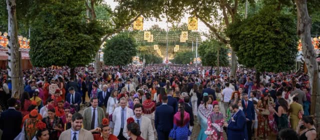 Детективы среди шатров Ярмарки: в Севилье резко выросло число фиктивных больничных