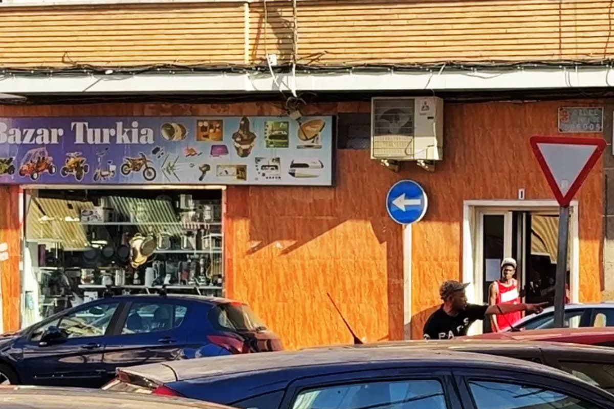 No-go zone в Испании: район, который отдали нелегалам