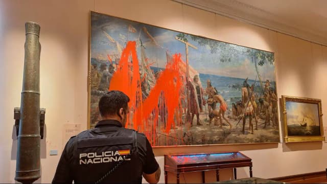 Двойной протест: "Герника" и Колумб стали мишенями активистов в Мадриде